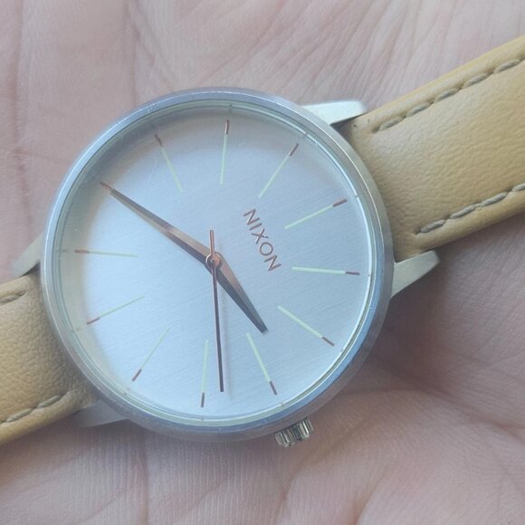 Nixon Women Wristwatch THE KENSINTON Analog Quartz Watch Leather Strap - Picture 2 of 11